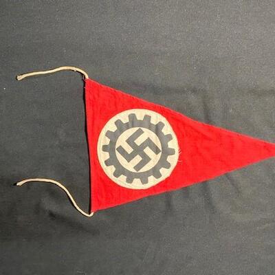 LOT#111B: WWII Nazi German DAF Pennant