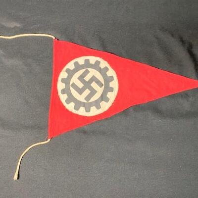 LOT#111B: WWII Nazi German DAF Pennant