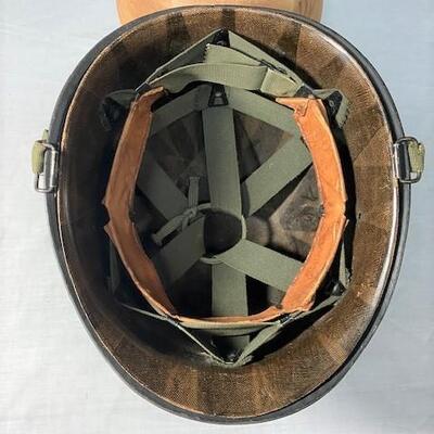 LOT#220: Vintage Army Helmet w/ Liner