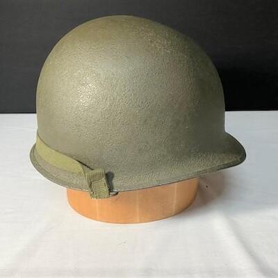 LOT#220: Vintage Army Helmet w/ Liner