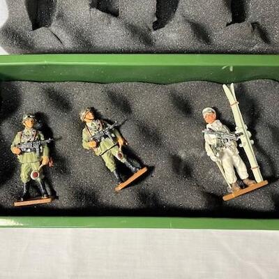LOT#246: King & Country Winter Alpine & Military Police