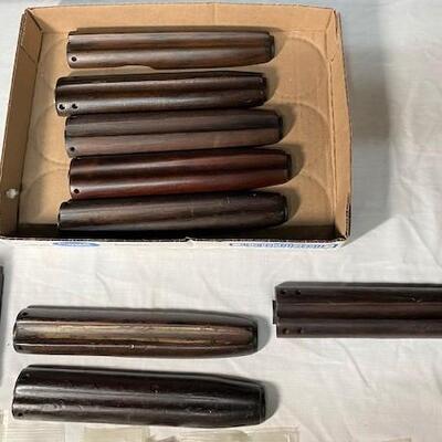 LOT#285: 20 Garand & Other Foregrips