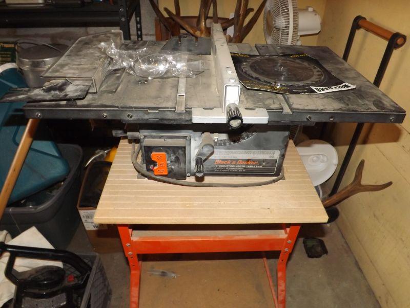 LOT 453 BLACK & DECKER 8 INDUCTION MOTOR TABLE SAW