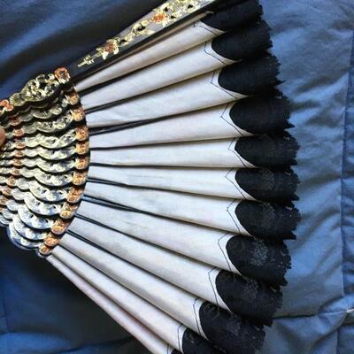 Vintage Asian Hand Fan Accordion Style 10â€