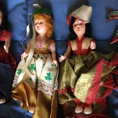 Collection of Vintage 11 International Dolls 5â€