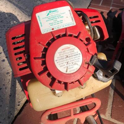 Lot 58 G: Honda & Mantis yard tillers