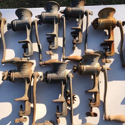 Lot 60 G: 11 Vintage Universal Meat & Food Choppers