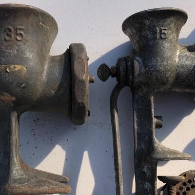 Lot 61 G: 8 Vintage Meat & Food Choppers
