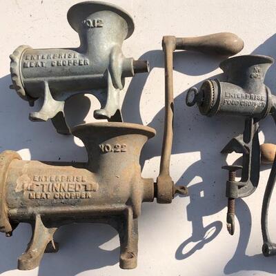 Lot 62 G: 7 Vintage Meat & Food Choppers