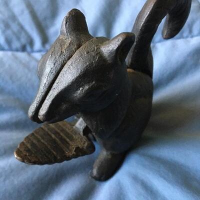 Antique Cast Iron Squirrel Nutcracker 5”