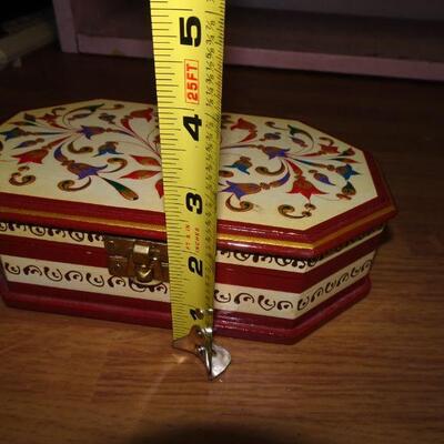 Beautiful Paper Mache Jewelry Box - Beautiful! 