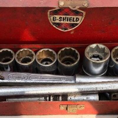 Lot 64 G: Assorted Vintage Wrench Lot