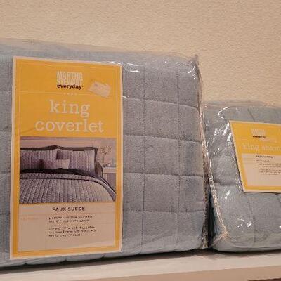 Lot 172: MARTHA STEWART New Faux Suede King Size COVERLET and (2) Shams