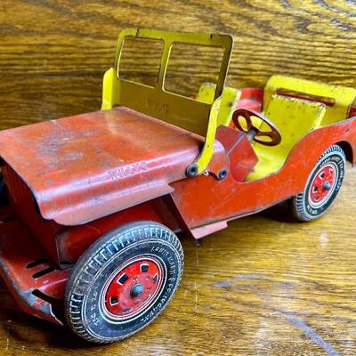 Lot 21: Marx & Ertl Diecast Cars