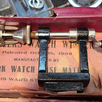 Lot 125: Watchmakers tools