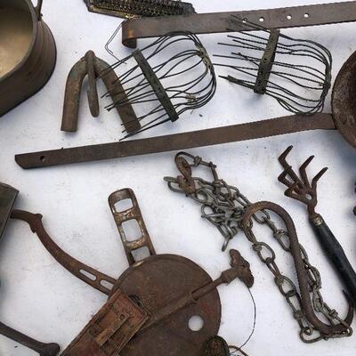 Lot 70 G: Assorted Vintage and Metal Primitives