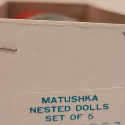Lot 192: Vintage Matushka Nested Dolls