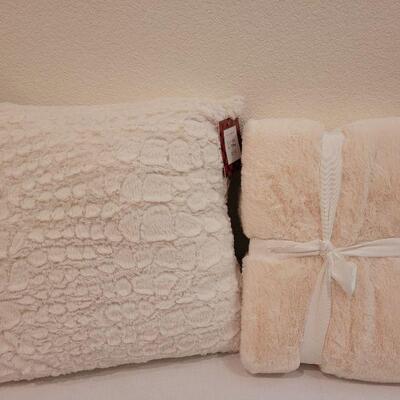 Lot 200: New Charter Club Decorative Pillow & Throw Blanket (Off-white)