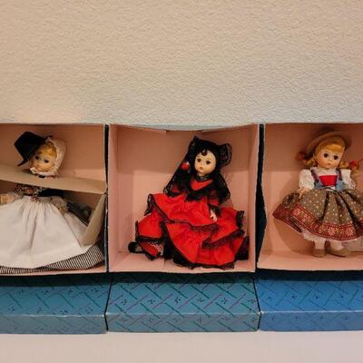 Lot 205: Vintage MADAME ALEXANDER "Austria", "Spain" & "Great Britain"