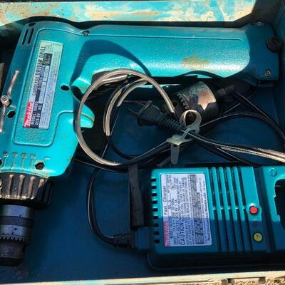 Lot 74 G: Porter-Cable and Makita Power Tools