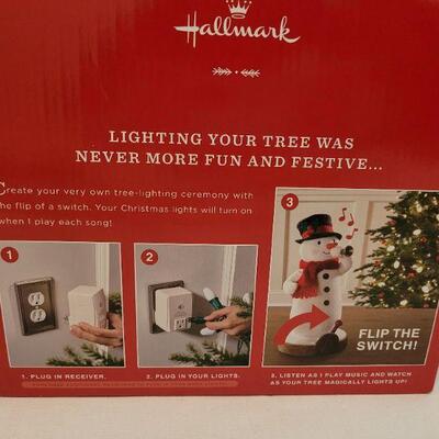 Lot 213: New HALLMARK Musical Tree-Lighting Snowman