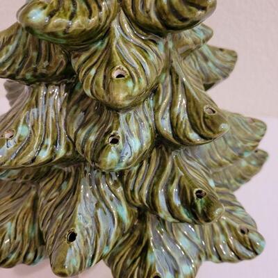 Lot 216: New/Old Stock Mid Century Modern Atlantic Mold Unfinished Christmas Tree