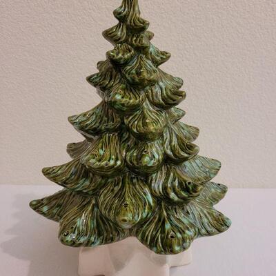 Lot 216: New/Old Stock Mid Century Modern Atlantic Mold Unfinished Christmas Tree