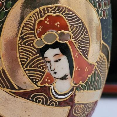 Lot 217: Vintage Asian Lacquered Tray & Handpainted Vase