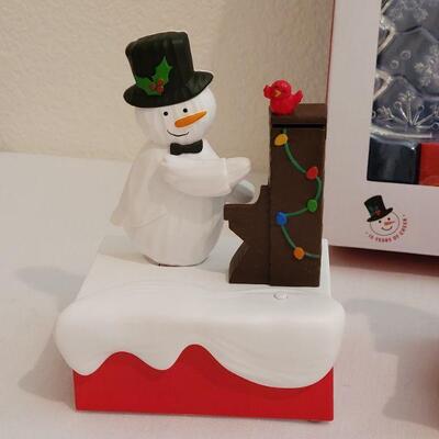 Lot 220: New HALLMARK Animated Snowman Scenes with Light Up Trees - Work Great!