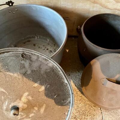 Lot 86: Dutch ovens and more 
