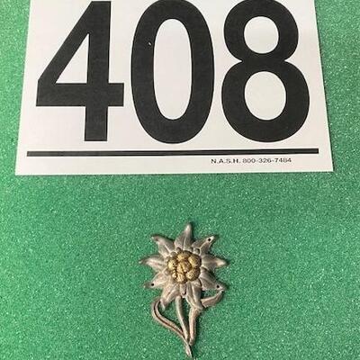 LOT#408B: WWII German Army Edelweiss Hat Badge