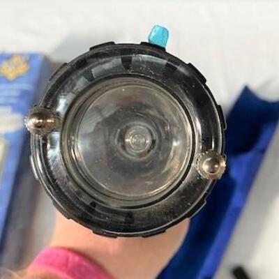 LOT#485: Streetwise 600,000 Volt Stun Baton NOS
