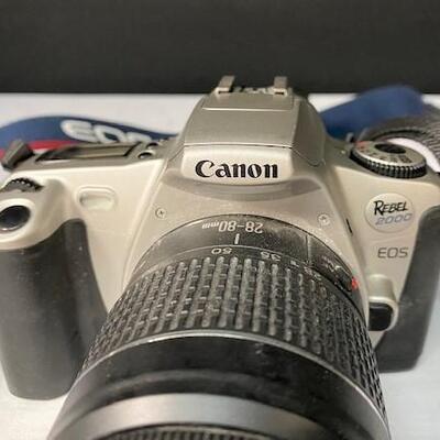 LOT#491: Pair of 35mm Cameras (Canon & Pentax)