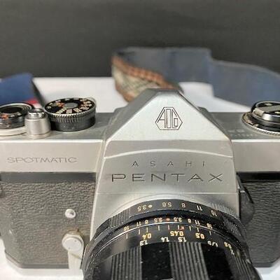 LOT#491: Pair of 35mm Cameras (Canon & Pentax)