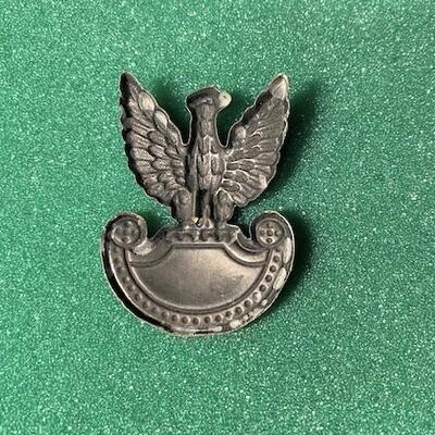 LOT#507: WWII Polish Cap Badge