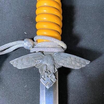 LOT#512: WWII German Officer's Dagger (#1)