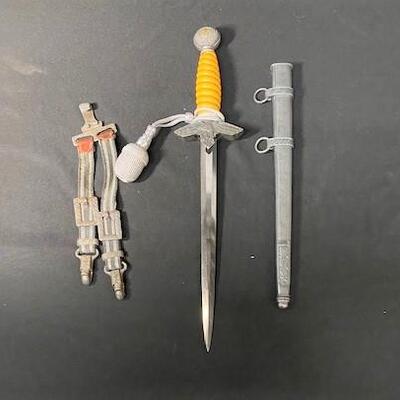 LOT#512: WWII German Officer's Dagger (#1)