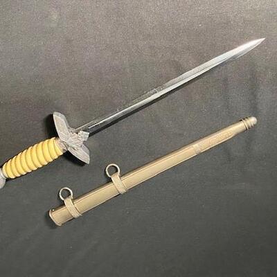 LOT#520: WWII German Officer's Dagger [2nd Model] (#3)