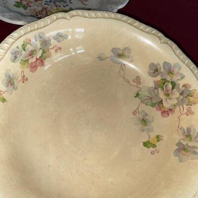 Lot 240 - Vintage Bowls