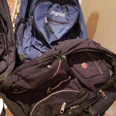 4 Backpacks 