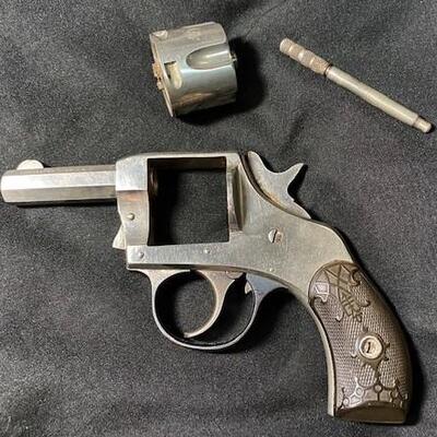 LOT#R525: Harrington & Richardson .32 Revolver (Third Variation)