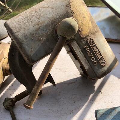 Lot 92 G: Eskimo Fan & Shop tools/parts