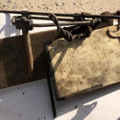 Lot 92 G: Eskimo Fan & Shop tools/parts