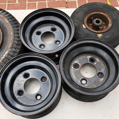 Lot 95 G: Trailer rims and tires
