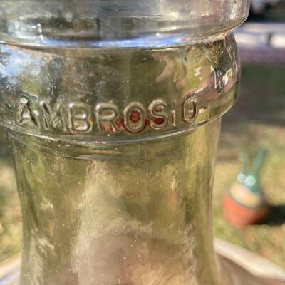 Lot 156: Large Vintage Wine decanter 