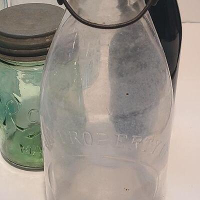 Lot 140: Rare Keystone Mason with Keystone Lid, Green Root, Queens
