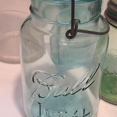 Lot 140: Rare Keystone Mason with Keystone Lid, Green Root, Queens