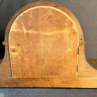 Lot 158: Vintage Seth Thomas Mantle Clock