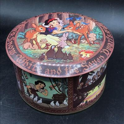 Vintage Snow White and the Seven Dwarfs Collector's Tin YD#020-1220-00356