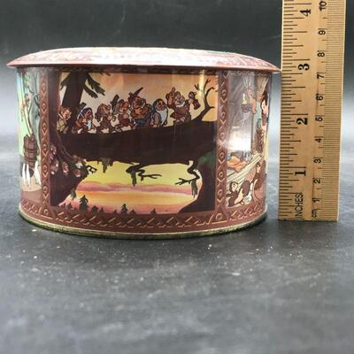 Vintage Snow White and the Seven Dwarfs Collector's Tin YD#020-1220-00356